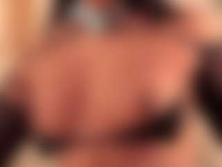 dionneventuri's Live Sex Cam Show