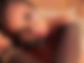 dionneventuri's Live Sex Cam Show