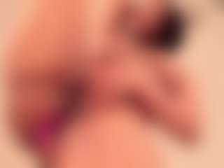 dionneventuri's Live Sex Cam Show