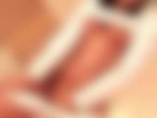 dionneventuri's Live Sex Cam Show