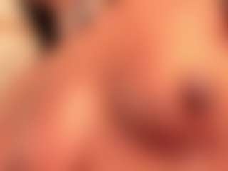 dionneventuri's Live Sex Cam Show