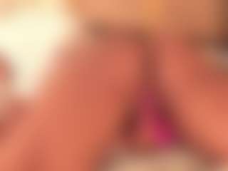 dionneventuri's Live Sex Cam Show