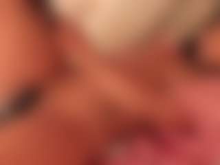 dionneventuri's Live Sex Cam Show
