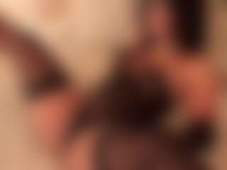 Live cam show with dionneventuri - Blowjob on Milfs Live