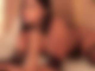 dionneventuri's Live Sex Cam Show