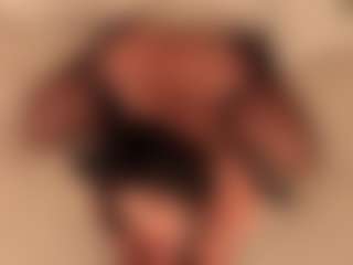 dionneventuri's Live Sex Cam Show