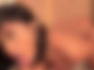 dionneventuri's Live Sex Cam Show