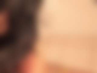 dionneventuri's Live Sex Cam Show