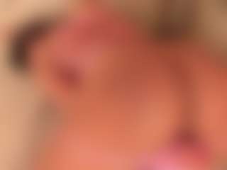 dionneventuri's Live Sex Cam Show
