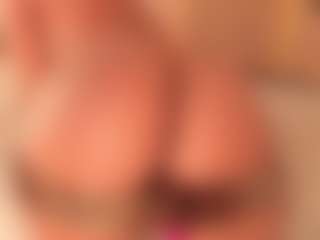 dionneventuri's Live Sex Cam Show