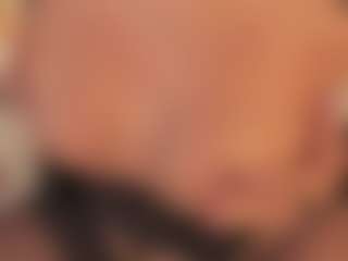 dionneventuri's Live Sex Cam Show
