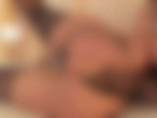 Live cam show with dionneventuri - Cowgirl on Camming Site