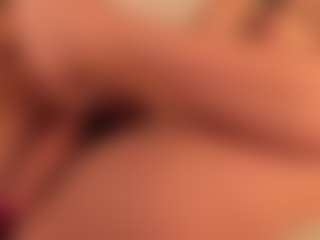 dionneventuri's Live Sex Cam Show