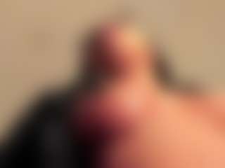 dionneventuri's Live Sex Cam Show
