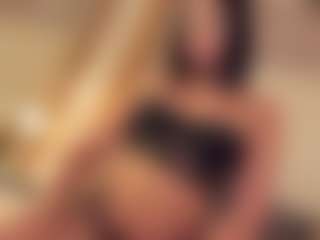 Dionne Venturi🌸's Live Sex Cam Show