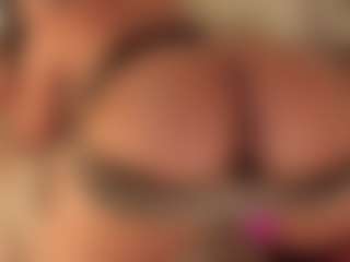 Dionne Venturi🌸's Live Sex Cam Show