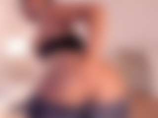 Dionne Venturi🌸's Live Sex Cam Show