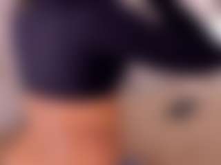 Dionne Venturi🌸's Live Sex Cam Show