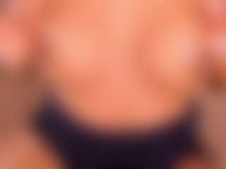 Dionne Venturi🌸's Live Sex Cam Show
