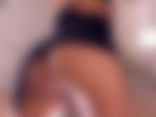Dionne Venturi🌸's Live Sex Cam Show