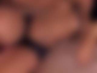 Dionne Venturi🌸's Live Sex Cam Show