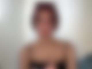 Live cam show with Amy - Mature on Dolls Live