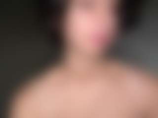 Live cam show with Amy - Facial Piercings on Camming Site