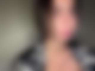 Live cam show with Amy - Bra on CamwithHer