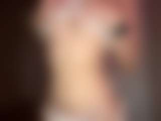 Live cam show with Amy - Bisexual on Mixed Magazine Live