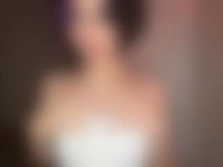 Live cam show with Amy - Strip on friskycurves.com