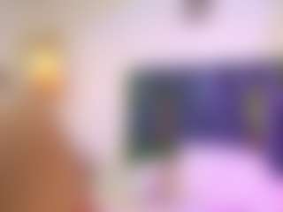Live cam show with Emilia-Monroee - Tiny Tits on googirlz