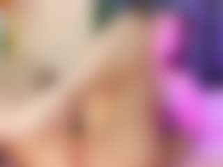 Emilia-Monroee's Live Sex Cam Show
