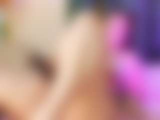 Emilia-Monroee's Live Sex Cam Show