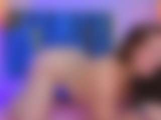 Emilia-Monroee's Live Sex Cam Show