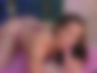 Emilia-Monroee's Live Sex Cam Show