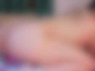 Emilia-Monroee's Live Sex Cam Show