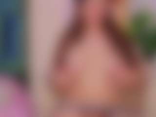 Emilia-Monroee's Live Sex Cam Show