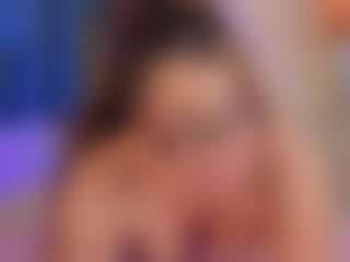 Emilia-Monroee's Live Sex Cam Show