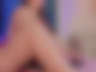 Emilia-Monroee's Live Sex Cam Show