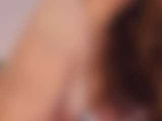 Emilia-Monroee's Live Sex Cam Show