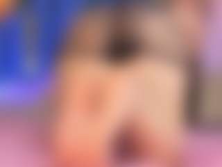 Emilia-Monroee's Live Sex Cam Show