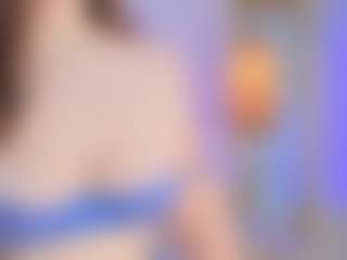 Live cam show with Emilia-Monroee - Teen (18+) on xDating