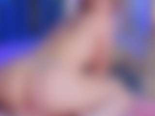 Emilia-Monroee's Live Sex Cam Show