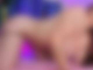 Emilia-Monroee's Live Sex Cam Show