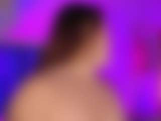 Emilia-Monroee's Live Sex Cam Show