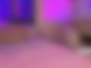 Live cam show with Emilia-Monroee - Spank on boobsie.com