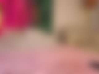 Live cam show with Emilia-Monroee - Erotic Dance on sexylive.show