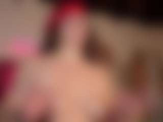 Live cam show with Emilia-Monroee - Amateur Brown Hair on Camsoda