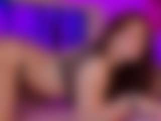 Emilia-Monroee's Live Sex Cam Show