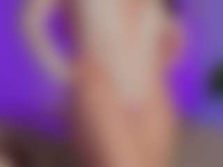 Emilia-Monroee's Live Sex Cam Show